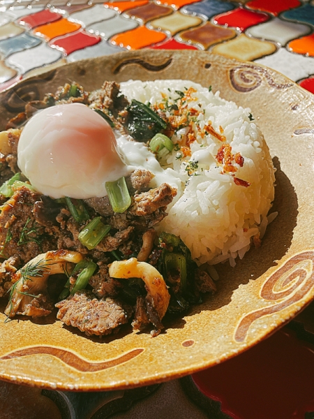 秋刀魚とキノコのガパオライス