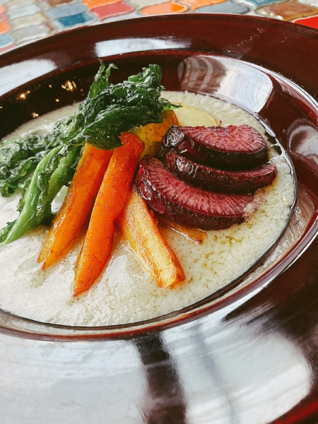 ホワイトココナッツカレー　季節の揚げ野菜添え