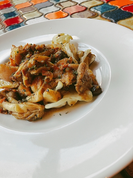 鶏もも肉とキノコのデュクセルクリーム炒め